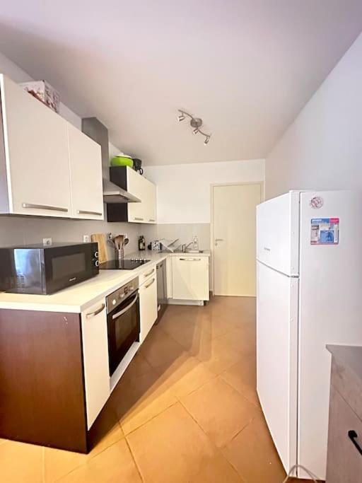 Appartement F3, 2 Chambres 塞纳河畔伊夫里 外观 照片